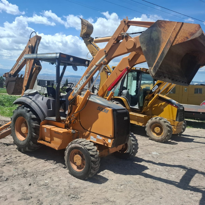 venta de retroexcavadora case 580M 2006